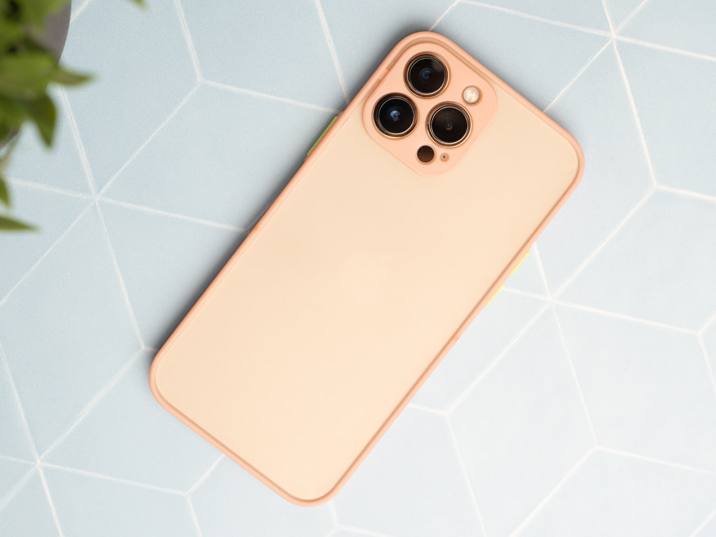 Pevný, gumový obal na iPhone 13 Pro - Růžový - 2